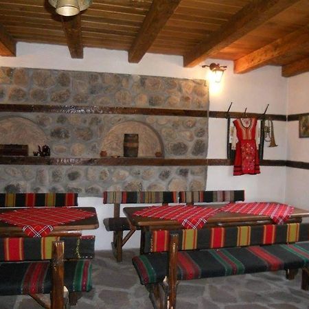 Djolevi Guesthouse ドブリニシュテ エクステリア 写真